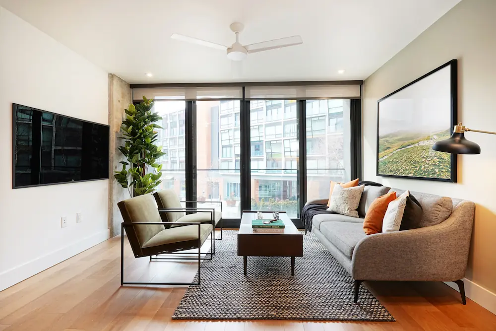 The Piazza living area — image 15